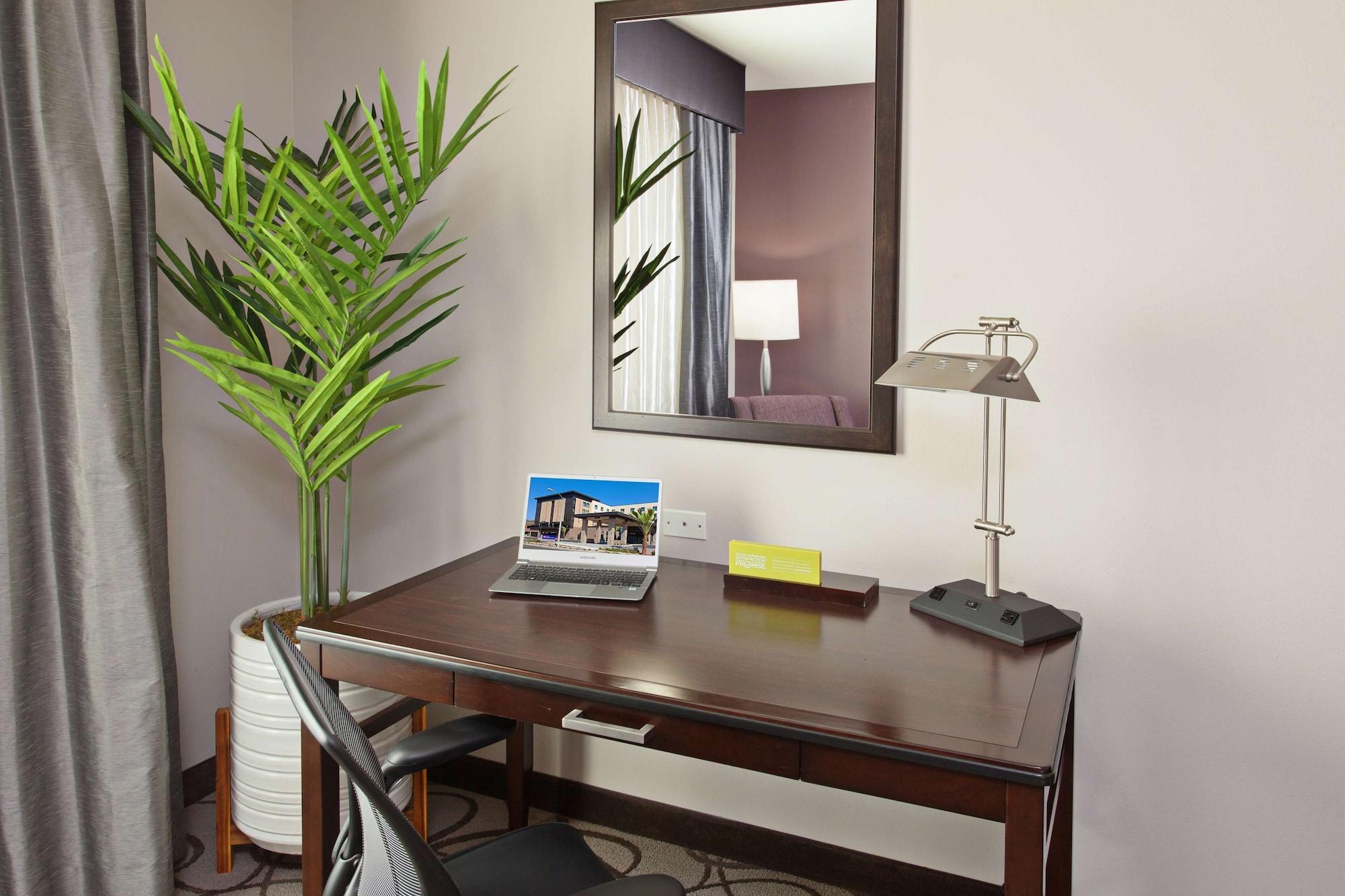 Hilton Garden Inn Irvine/Orange County Airport Exteriör bild