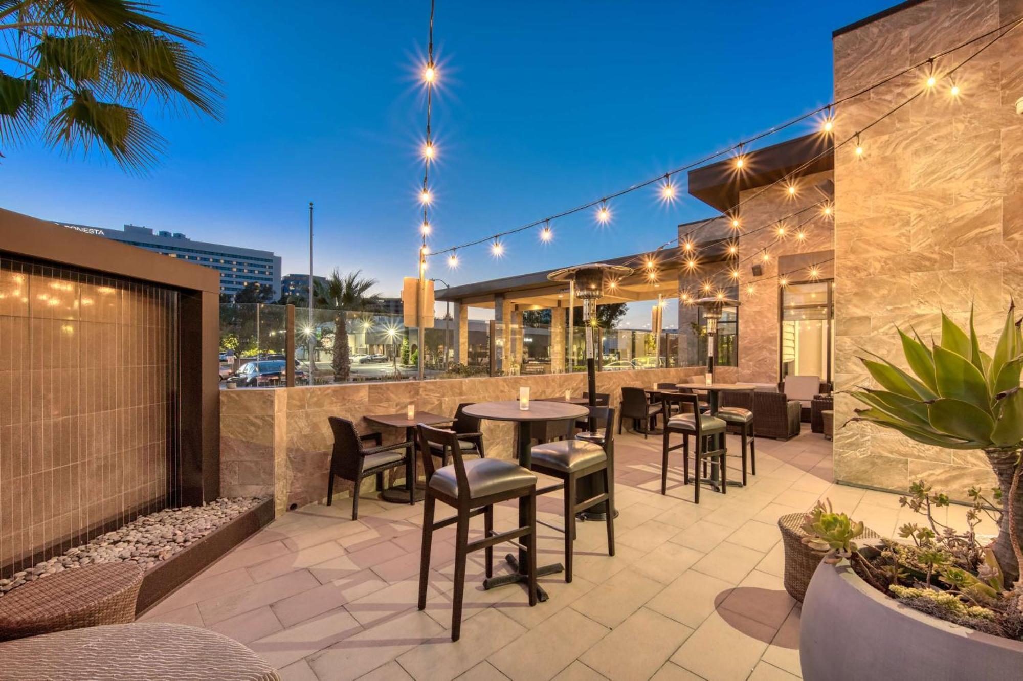 Hilton Garden Inn Irvine/Orange County Airport Exteriör bild